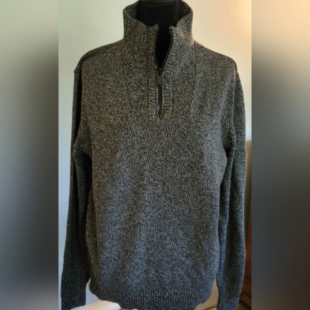 Gently Used-Calvin  Klein-Men's-Knit Sweater-Size M-Gray/ Black